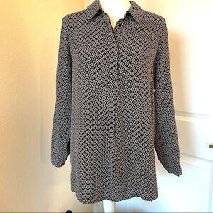 Pleione Roll Tab Sleeve Geometric Print Blouse